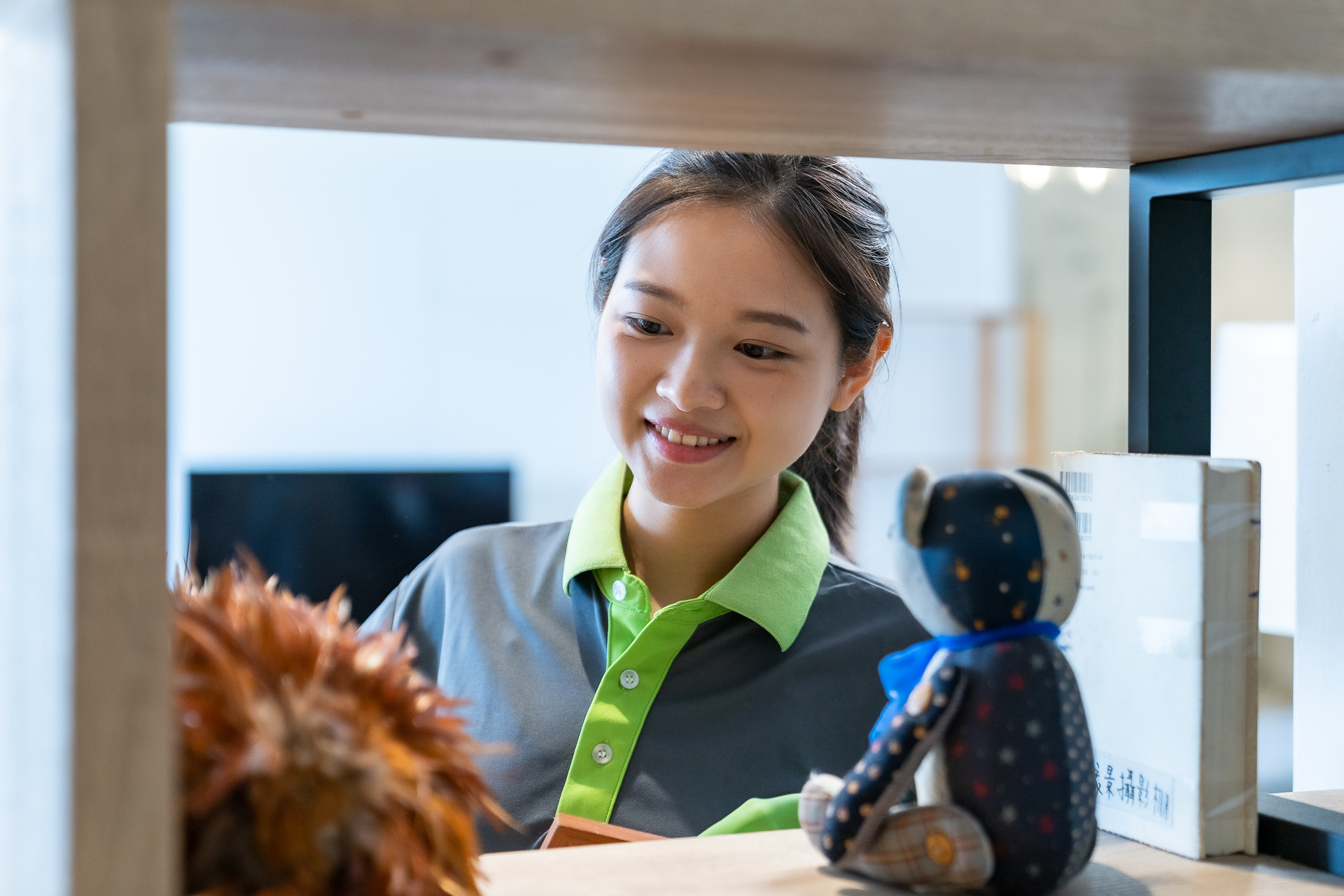 信 義 居 家 建 議 針 對 各 空 間 使 用 習 慣 ， 重 新 檢 視 物 品 丟 棄 與 否 及 放 置 位 置 ， 減 少 不 必 要 的 囤 積 ， 也 可 讓 後 續 清 潔 效 果 更 佳 。   圖 / 信 義 居 家 提 供 