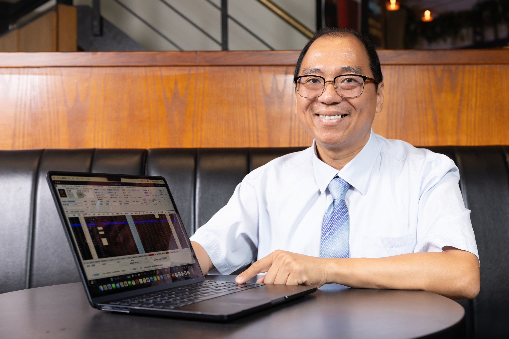 歐 大 連 兩 年 奪 得 群 益 期 貨 人 機 交 易 對 決 賽 冠 、 亞 軍 。 歐 大 連 兩 年 奪 得 群 益 期 貨 人 機 交 易 對 決 賽 冠 、 亞 軍 。