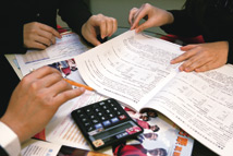 沒錢繳保費 ６法寶守住最低保障49371