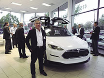 汽車零組件強勢 F-<a href=