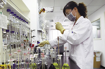 投信積極鎖碼 <a href=