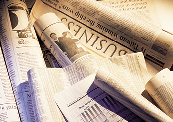 股債互補又配息 平衡型<a href=