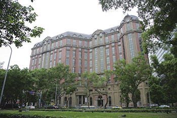 觀光客瘋台灣 <a href=