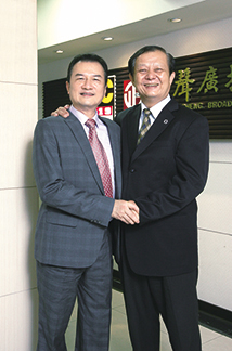 藝術家李登元創「能量藝術」 彩繪美好人生