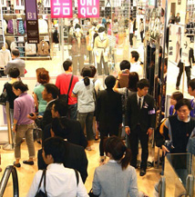 安倍三箭，強弩之末　消費稅將<a href=