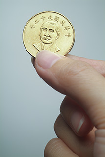 微型保單大暴衝 造福<a href=