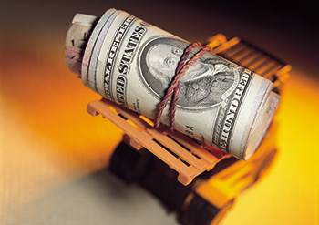 全球經濟景氣多變 平衡型<a href=