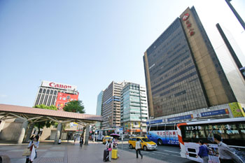 整合拚成長 轉型搶市場 私募引策盟 變形金剛合體 企業併購飆股出列54490