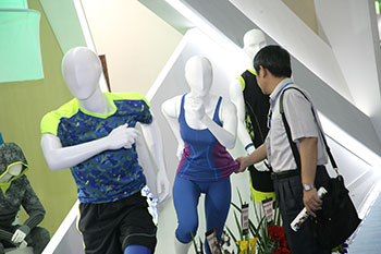 傳產優於電子 利空篩出強勢股  食品迎旺季 Nike與UA族群一路發54716