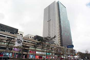 半年開3家大型Outlet<a href=