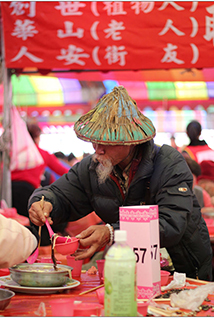 企業節稅做公益 助寒士過暖冬