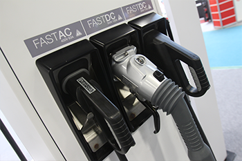 台達電、F-貿聯、信邦吃補55846