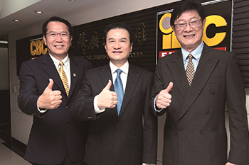 德明財經科大啟動全學年校外實習！ 徐守德校長：啟發式教育 學生企業雙贏！