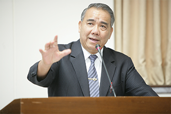 專訪立法委員<a href=