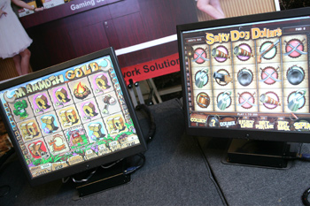 物聯網需求增   研揚、<a href=